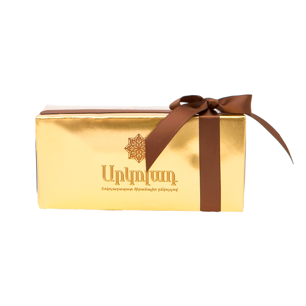 Chocolate box "Arcolad" dried apricot walnut 220g