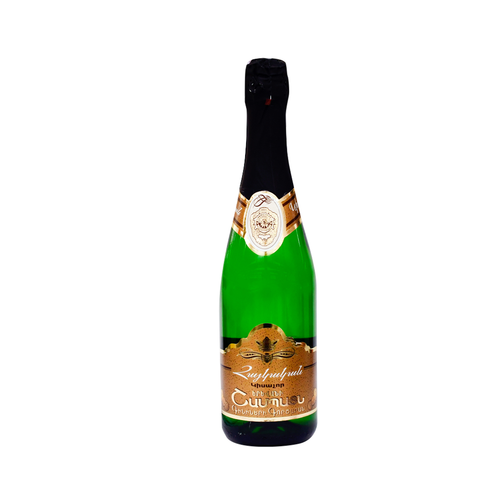 Sparkling wine "Armenian" semi dry 0.75l