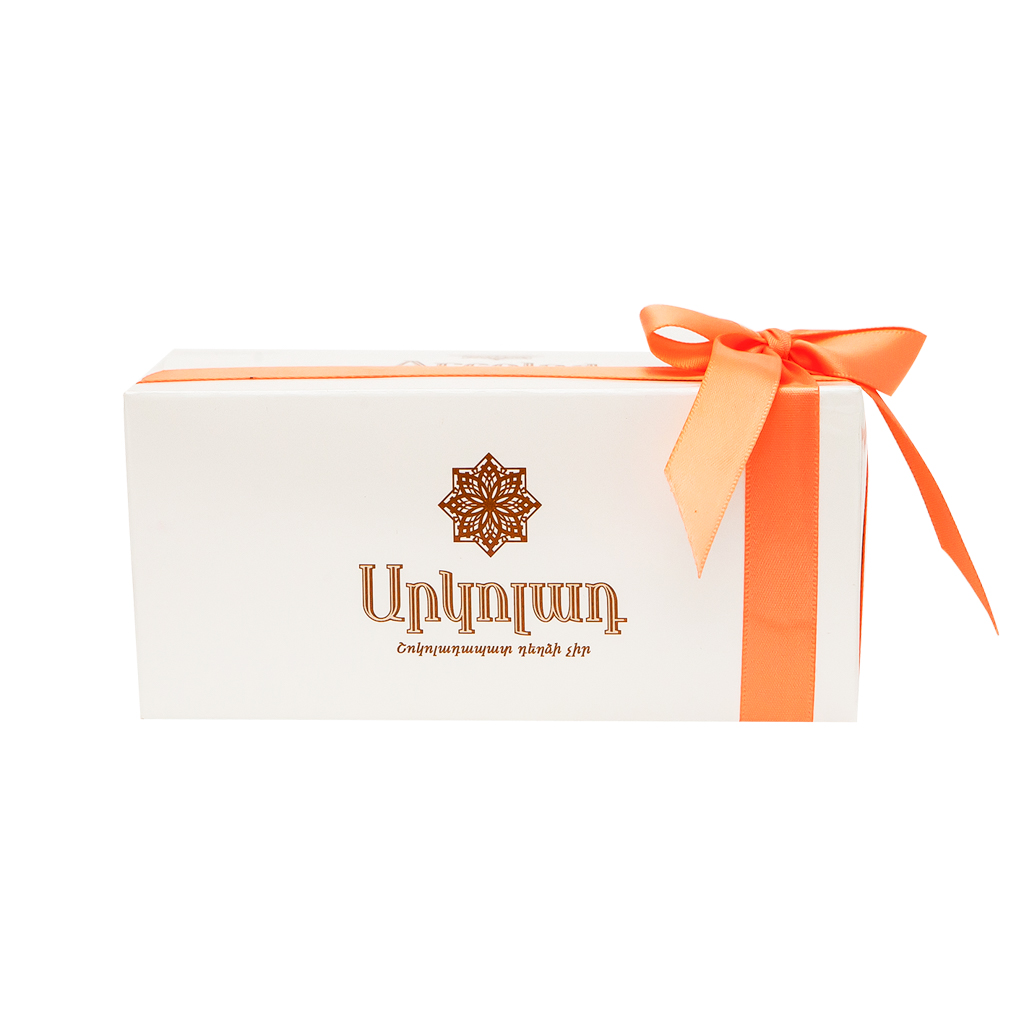 Chocolate box "Arcolad" dried peach 220g